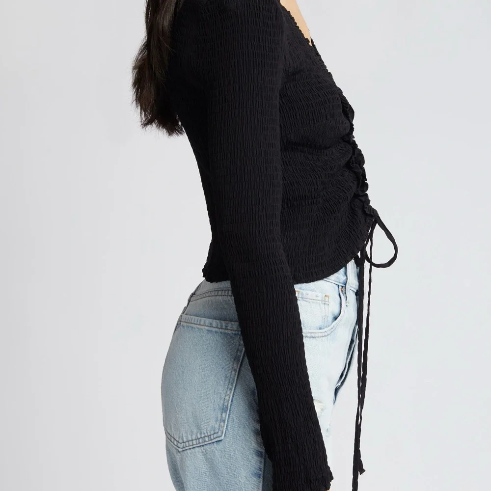 ✨NWT Topshop Black Ruched Long Sleeve Lace-Up Top V Neck Minimalist Going Out